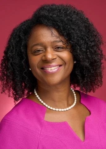 Smallwood-Cuevas, Lola