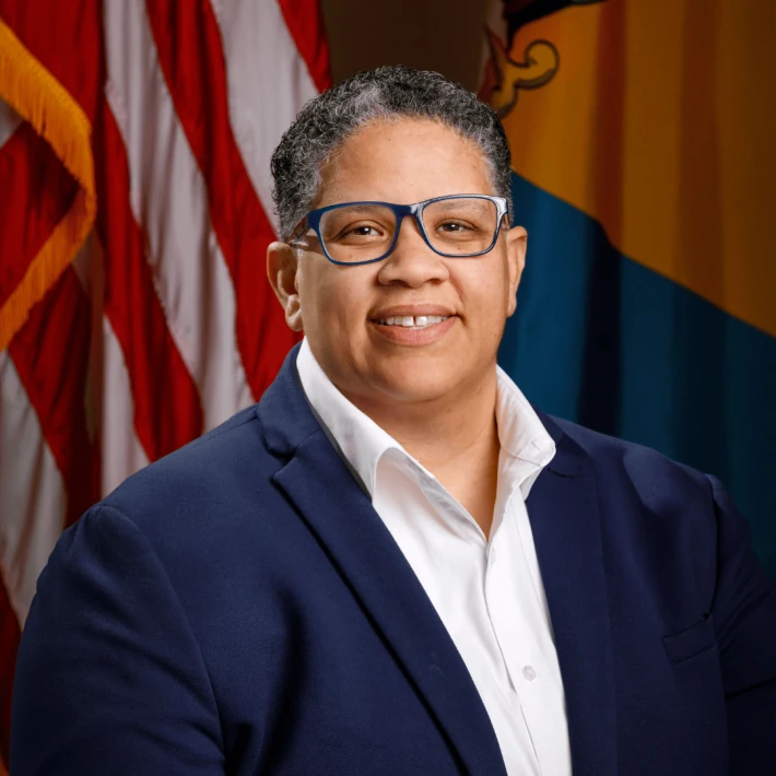 Kerri Evelyn Harris