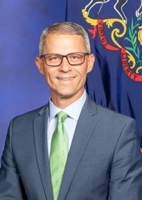 ROB W. KAUFFMAN